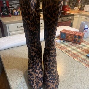 Stylish Leopard Print heeled boots